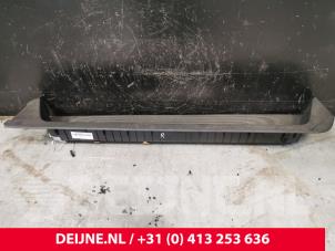 Mercedes V-Klasse Sliding door entry level right O177657 photo 2