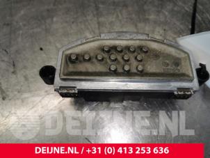 Mercedes V-Klasse Kachel Weerstand O177756 foto 3