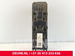 Volvo V40 Electric window switch O177803 photo 2