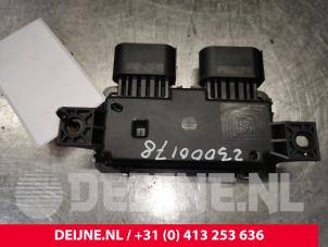 Mercedes V-Klasse ADM brandstof module O177860 foto 2