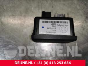 Fiat Doblo AUX / USB-Anschluss O177863 foto 2