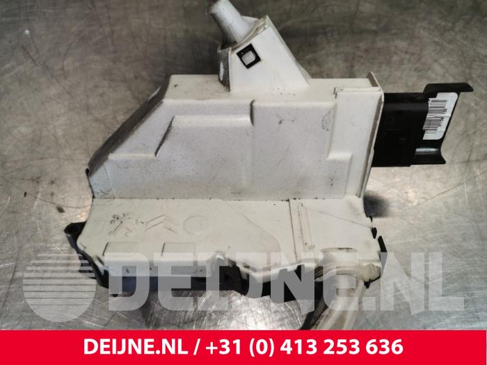 Peugeot Partner Sliding door lock mechanism, right O177931