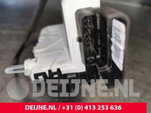 Peugeot Partner Schiebetür Schließmechanik rechts O177931 foto 3