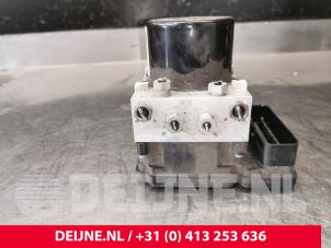 Volvo V40 ABS Pomp O178085 foto 3