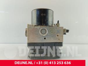 Volvo V70 ABS Pumpe O178118 foto 3