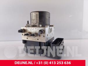 Volvo V70 ABS Pumpe O178118 foto 2