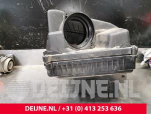 Volvo V70 Luftfiltergehäuse O178157 foto 2
