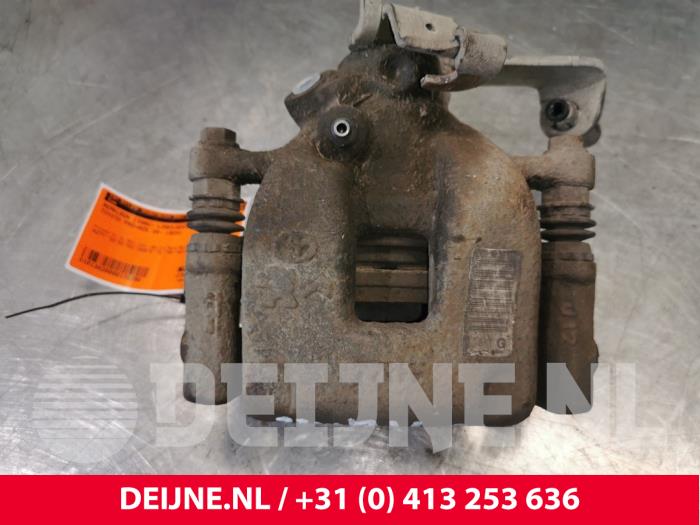 Toyota Pro-Ace Bremszange links hinten O178298