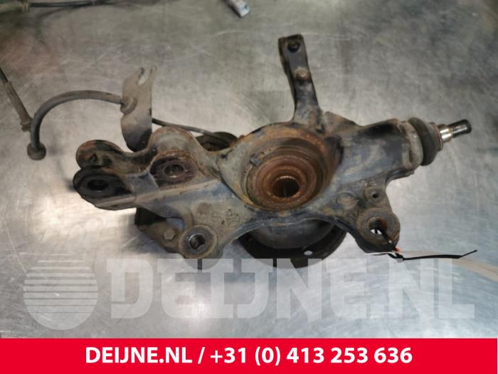 Toyota Pro-Ace Fusee rechts-voor O178285