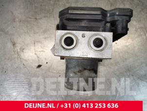Hyundai H300 ABS pump O178340 photo 3