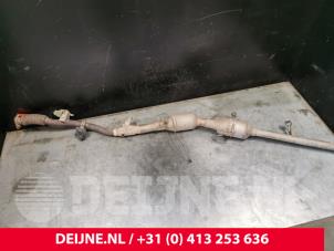 Opel Vivaro Katalysator O178435 foto 2