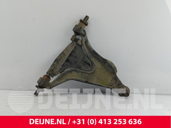 Volvo 850 Querlenker unten rechts vorne O178472
