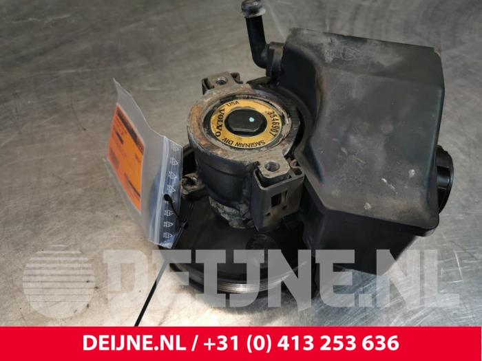 Gebruikte Servopomp Volvo 850 Estate 2.5i T 20V AWD Prijs € 75,00 Margeregeling aangeboden door van Deijne Onderdelen Uden B.V.
