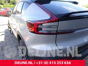 Gebruikte Achterlicht links Volvo C40 Recharge (XK) Recharge Twin 78 kWh Prijs € 72,60 Inclusief btw aangeboden door van Deijne Onderdelen Uden B.V.