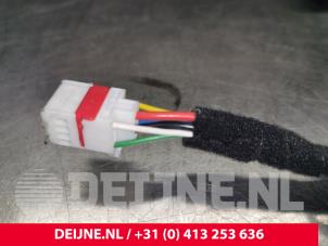 Volvo C40 Gasdämpfer rechts hinten O178667 foto 3