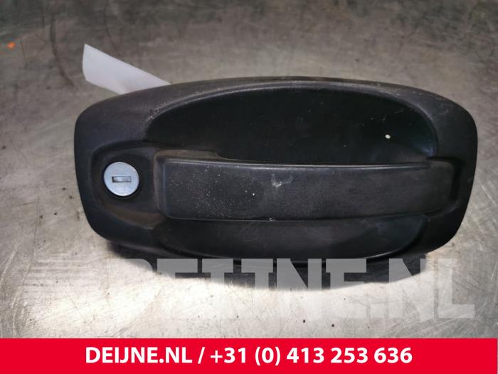 Fiat Doblo Portiergreep 2Deurs links O178720