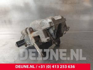 Volvo C40 Remklauw (Tang) links-achter O178687 foto 2