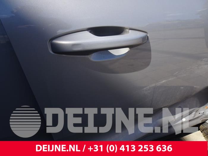 Volvo C40 Handgriff O178748
