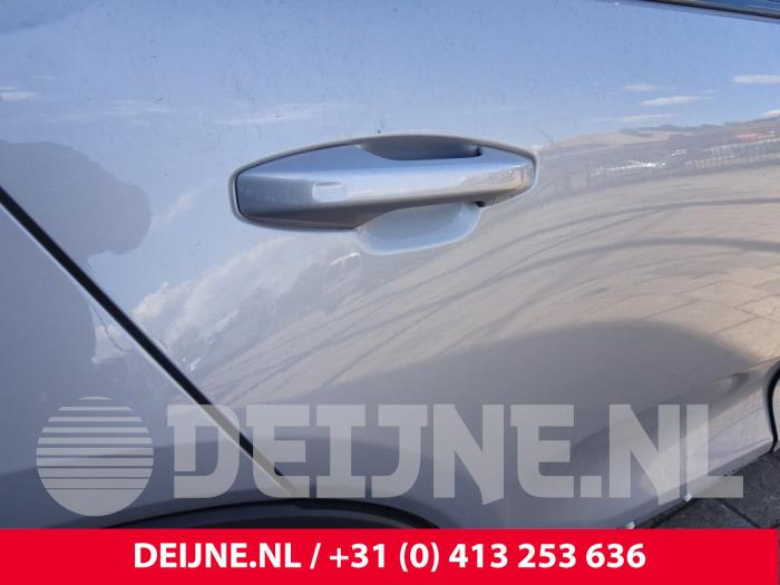 Volvo C40 Handgriff O178749