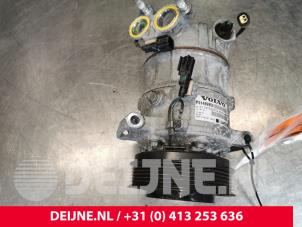 Gebruikte Pomp Airco Volvo S90 II 2.0 D4 16V Prijs € 125,00 Margeregeling aangeboden door van Deijne Onderdelen Uden B.V.