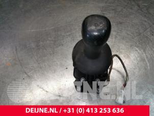 Renault Maxity Versnellingspook O179054 foto 2
