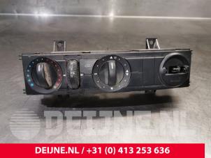 Gebruikte Kachel Bedieningspaneel Mercedes Sprinter 3,5t (906.63) 310 CDI 16V Prijs € 48,40 Inclusief btw aangeboden door van Deijne Onderdelen Uden B.V.