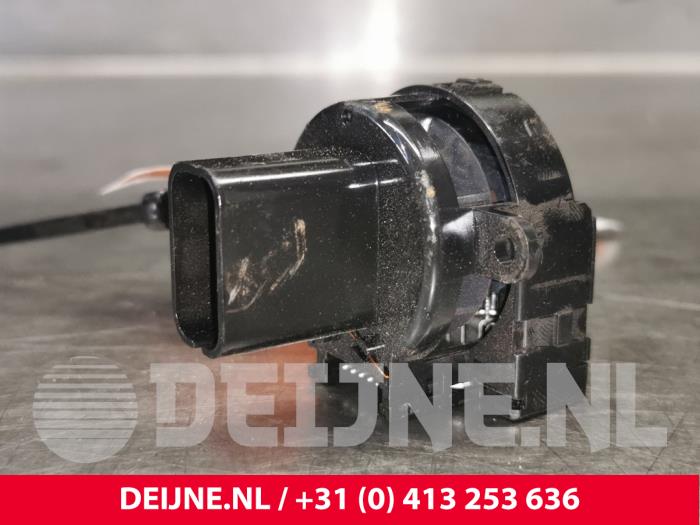 Gebruikte Sensor Temperatuur binnen Volvo XC90 II 2.0 D5 16V AWD Prijs € 30,00 Margeregeling aangeboden door van Deijne Onderdelen Uden B.V.