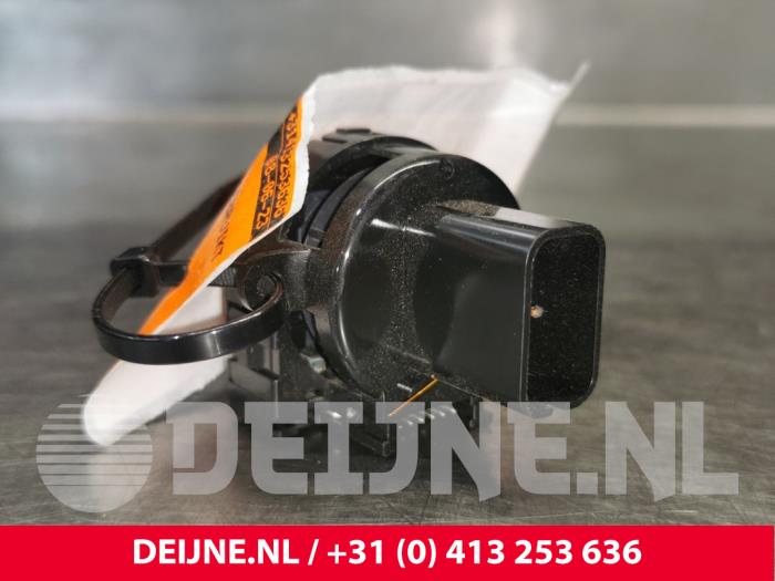 Gebruikte Sensor Temperatuur binnen Volvo XC60 II (UZ) 2.0 B5 Mild Hybrid Geartronic 16V AWD Prijs € 30,00 Margeregeling aangeboden door van Deijne Onderdelen Uden B.V.