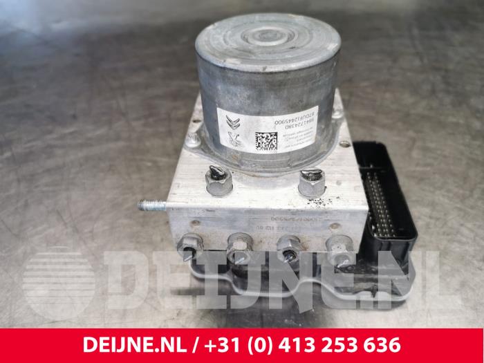 Toyota Pro-Ace ABS Pumpe O179344