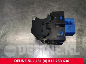 Toyota Pro-Ace Parking brake switch O179411 photo 3