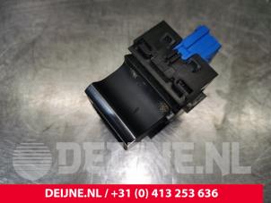 Toyota Pro-Ace Parking brake switch O179411 photo 2