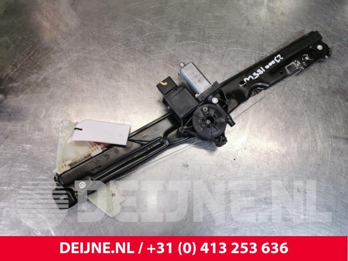 Toyota Pro-Ace Fenstermechanik 2-türig links vorne O179415
