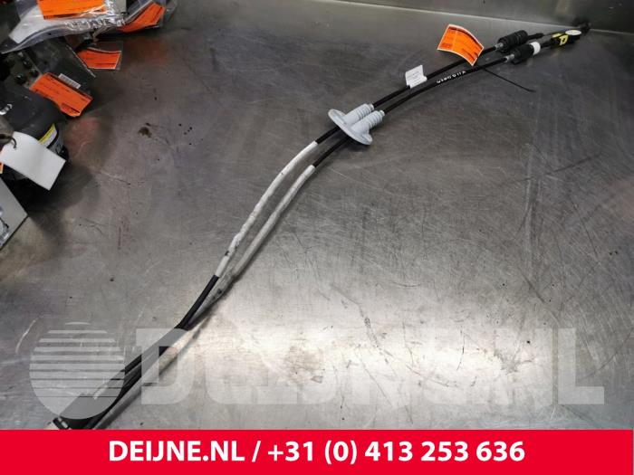 Gebruikte Schakelkabel Versnellingsbak Volvo V60 II (ZW) 2.0 D4 16V Prijs € 80,00 Margeregeling aangeboden door van Deijne Onderdelen Uden B.V.