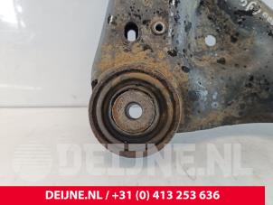 Mercedes Vito Draagarm onder links-voor O179779 foto 2