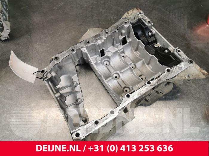 Gebruikte Carterpan Opel Movano 2.3 CDTi 16V FWD Prijs € 121,00 Inclusief btw aangeboden door van Deijne Onderdelen Uden B.V.
