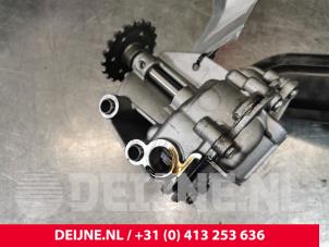 Renault Trafic Ölpumpe O180035 foto 3