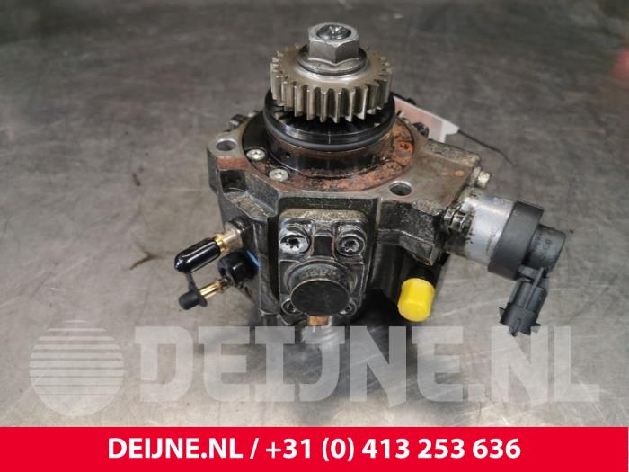 Renault Trafic Brandstofpomp Mechanisch O180037
