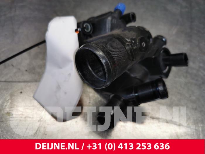 Renault Trafic Thermostaathuis O180046