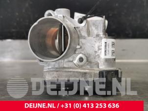 Gebruikte Gasklephuis Renault Trafic New (FL) 2.0 dCi 16V 115 Prijs € 60,50 Inclusief btw aangeboden door van Deijne Onderdelen Uden B.V.