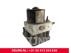 Volvo C70 ABS Pomp O180165 foto 3