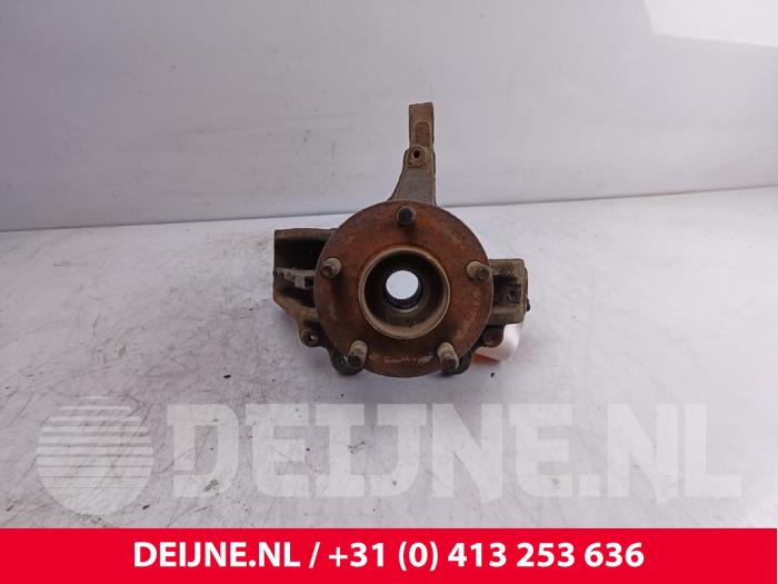 Volvo C70 Achsschenkel links vorne O180189
