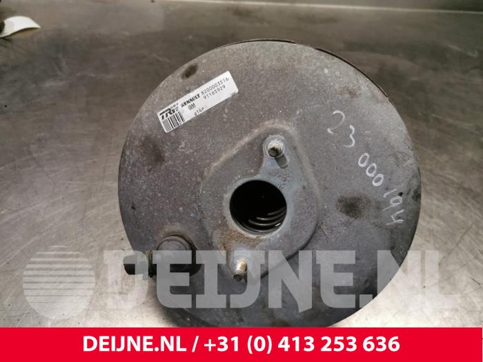 Gebruikte Rembekrachtiger Opel Vivaro 1.9 DI Prijs € 72,60 Inclusief btw aangeboden door van Deijne Onderdelen Uden B.V.