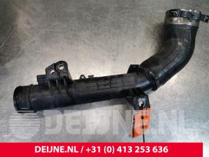 Gebruikte Intercooler Buis Volvo S90 II 2.0 D4 16V Prijs € 60,00 Margeregeling aangeboden door van Deijne Onderdelen Uden B.V.