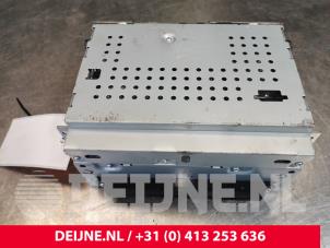 Volvo V70 CD player O180481 photo 3