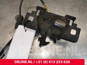 Opel Vivaro Schlossmechanik Motorhaube O180484 foto 2