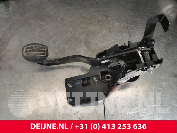 Toyota Pro-Ace Bremspedal O180513