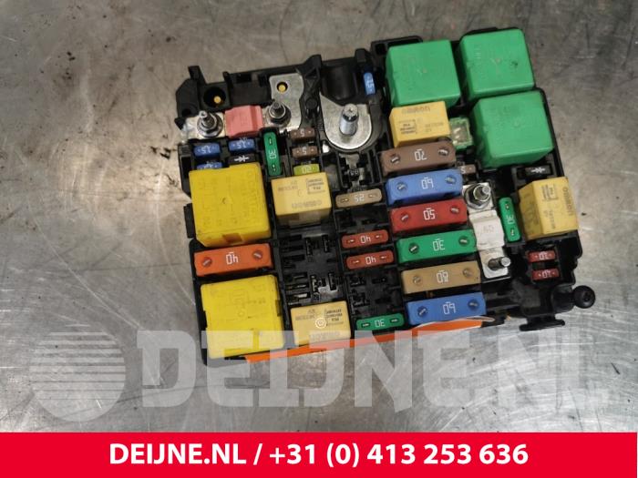 Toyota Pro-Ace Fuse box O180520