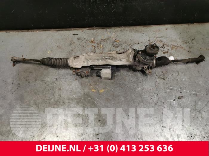 Volkswagen Golf Power steering box O180605