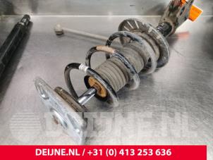Toyota Pro-Ace Stoßdämpferstrebe links vorne O180607 foto 2