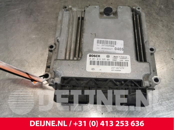 Renault Kangoo Engine management computer O180633